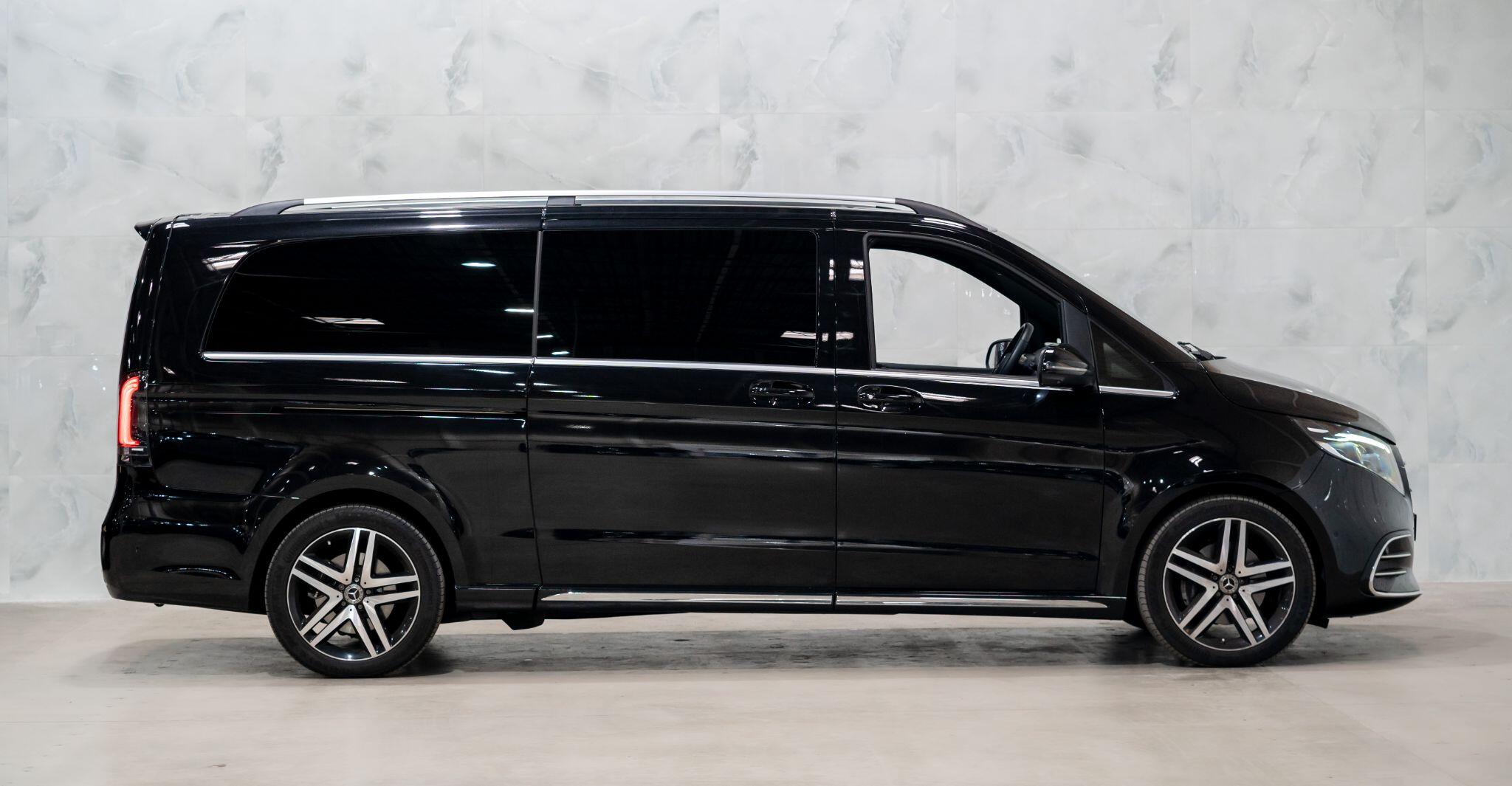 Mercedes-Benz V-Class view 10
