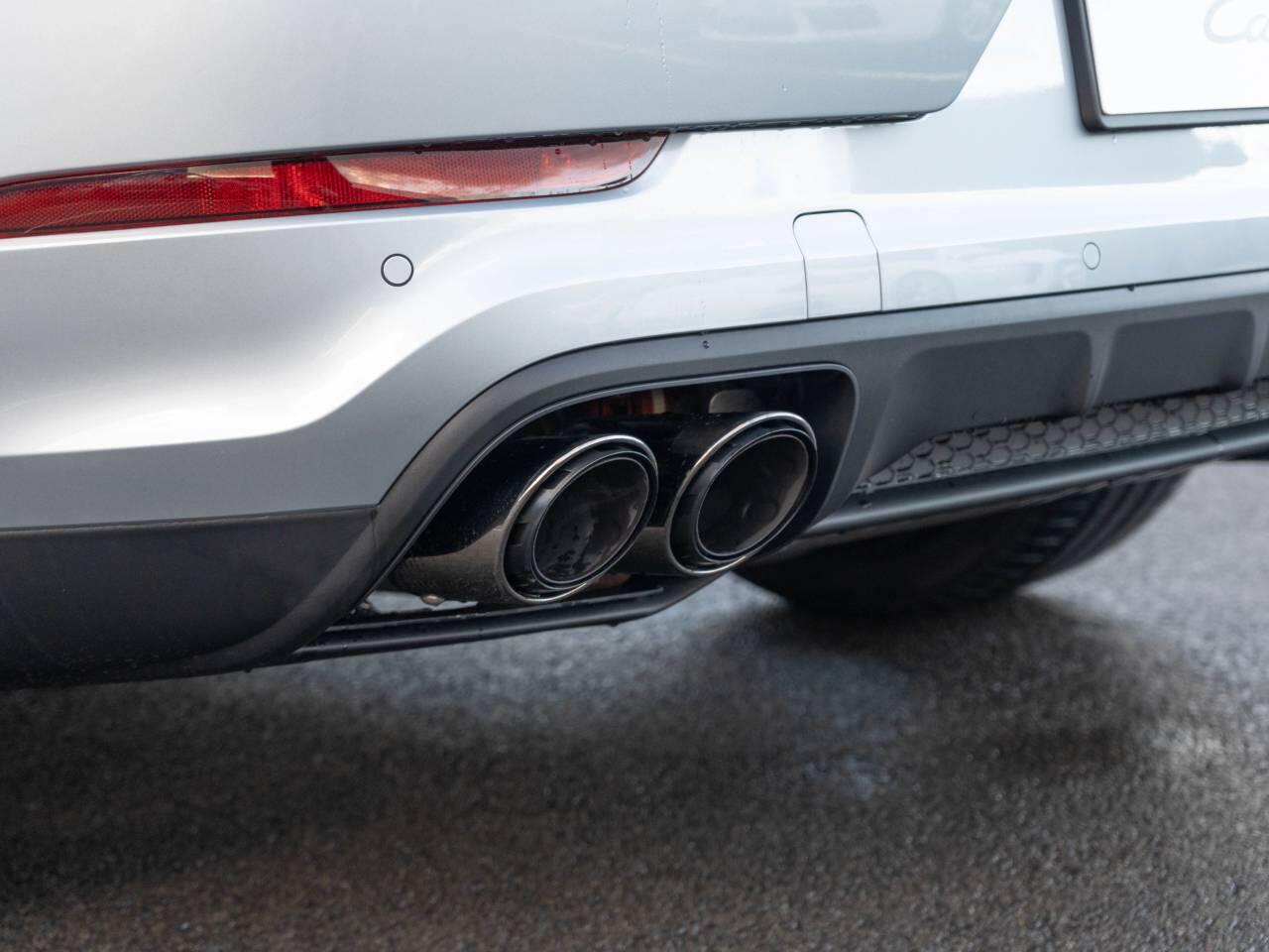 Porsche Cayenne view 45