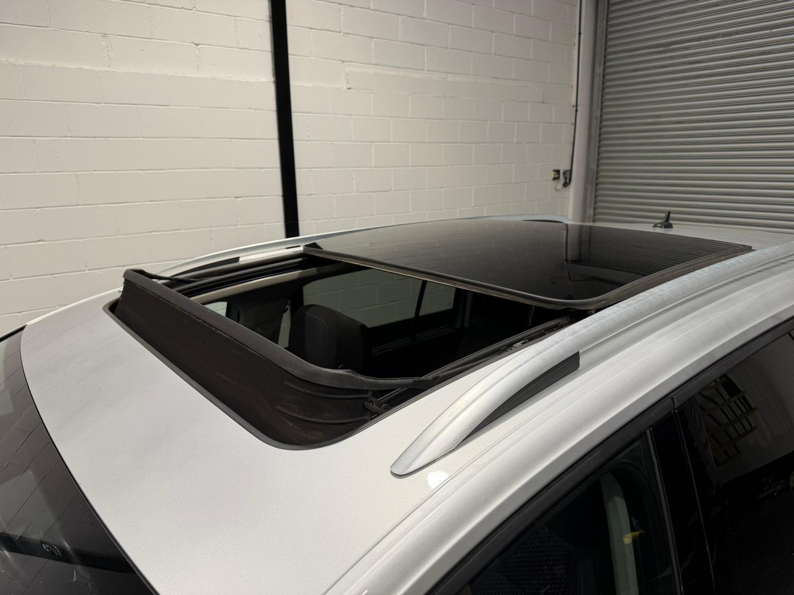 Volkswagen Touran view 38