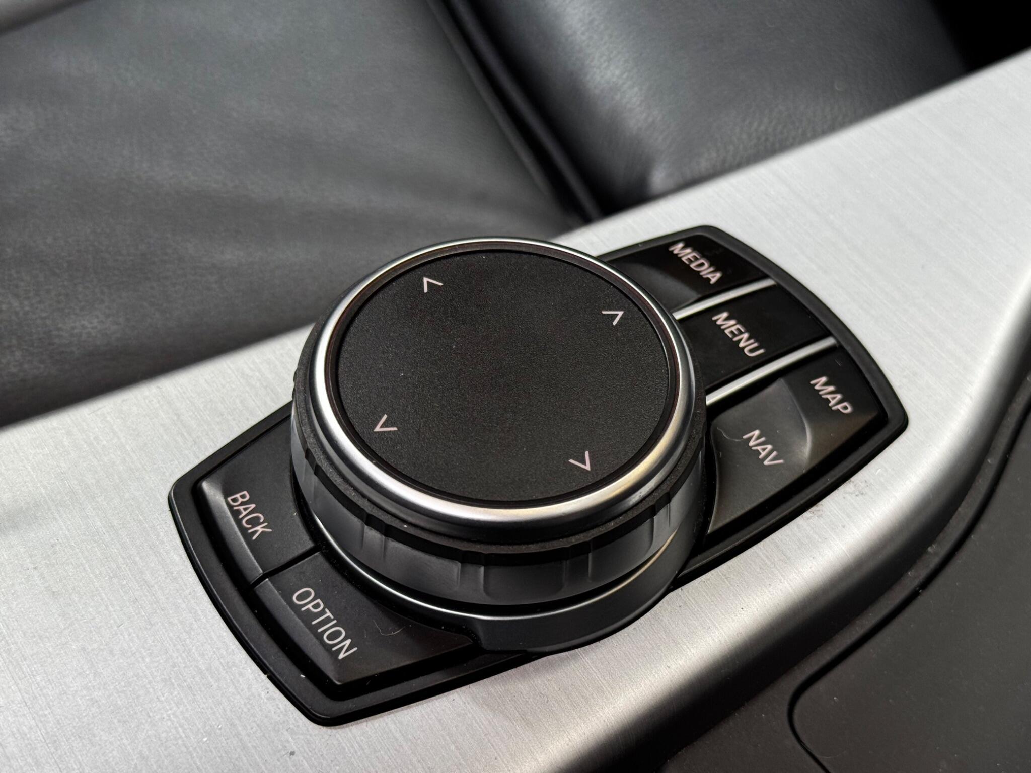 BMW 3 Series view 34
