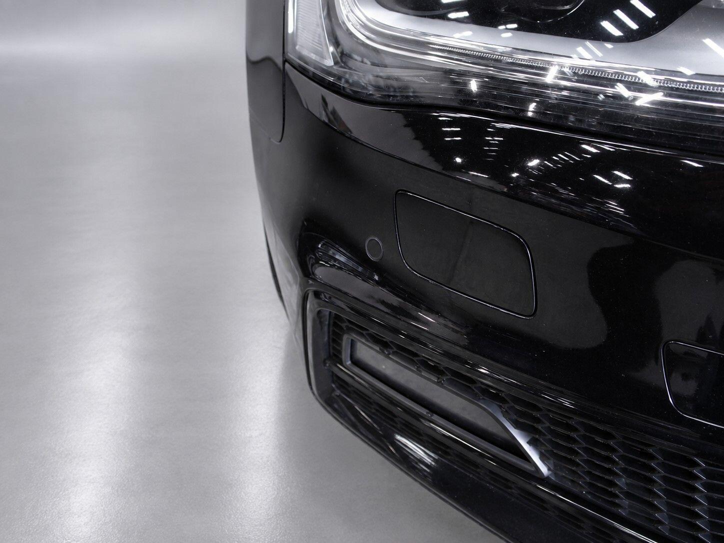 Audi A4 view 16