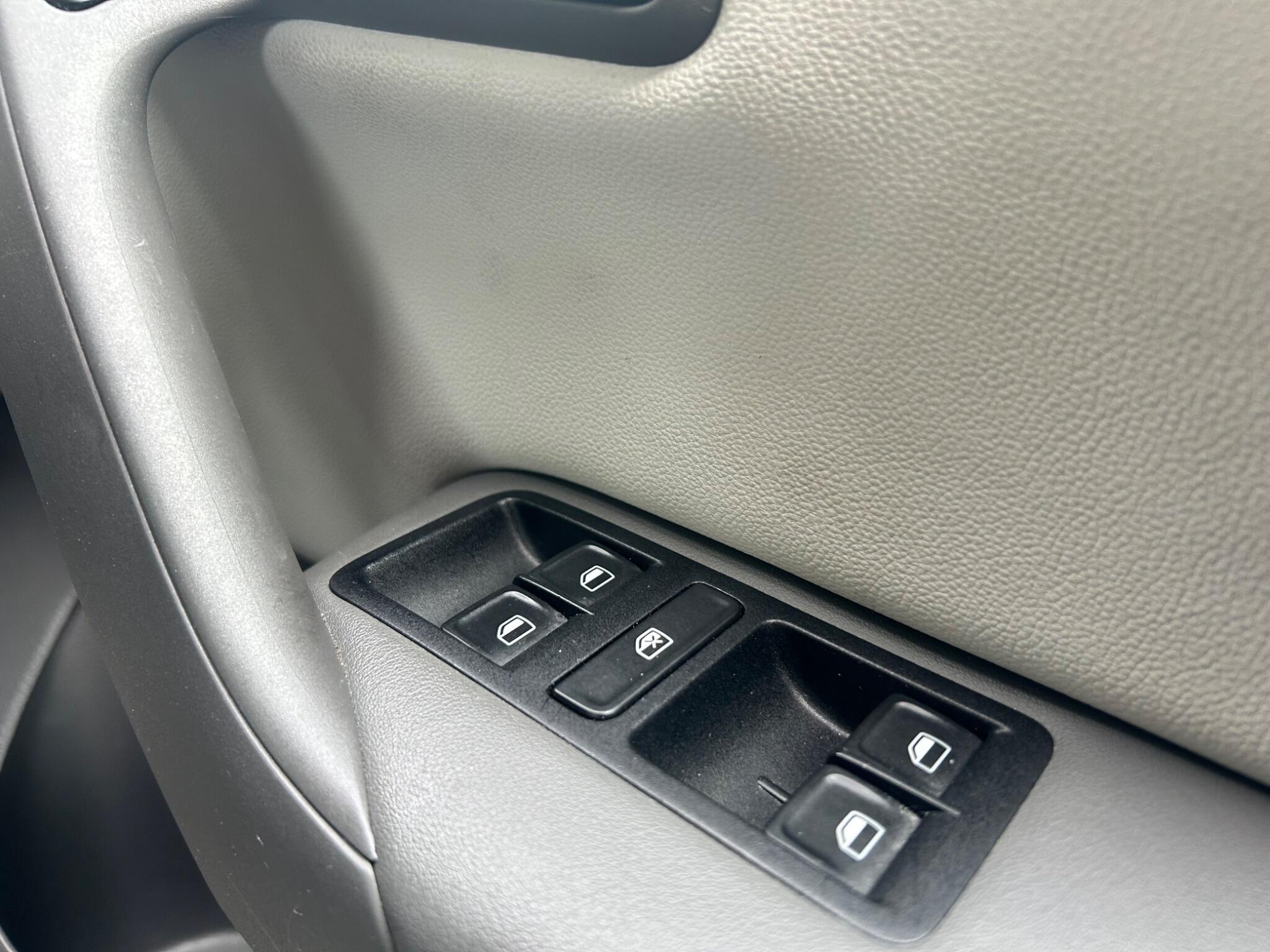 Volkswagen Polo view 30