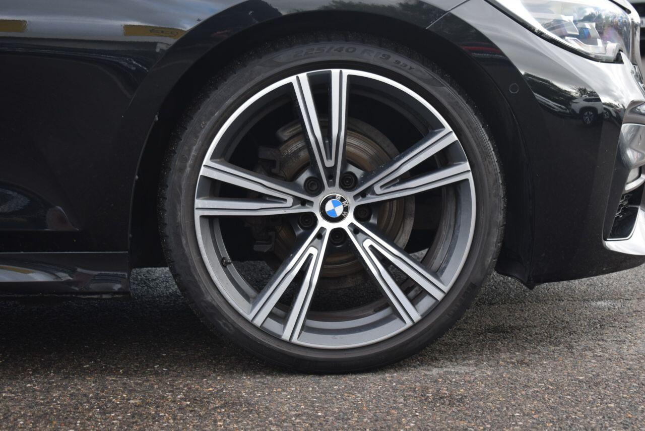 BMW 3 Series view 11