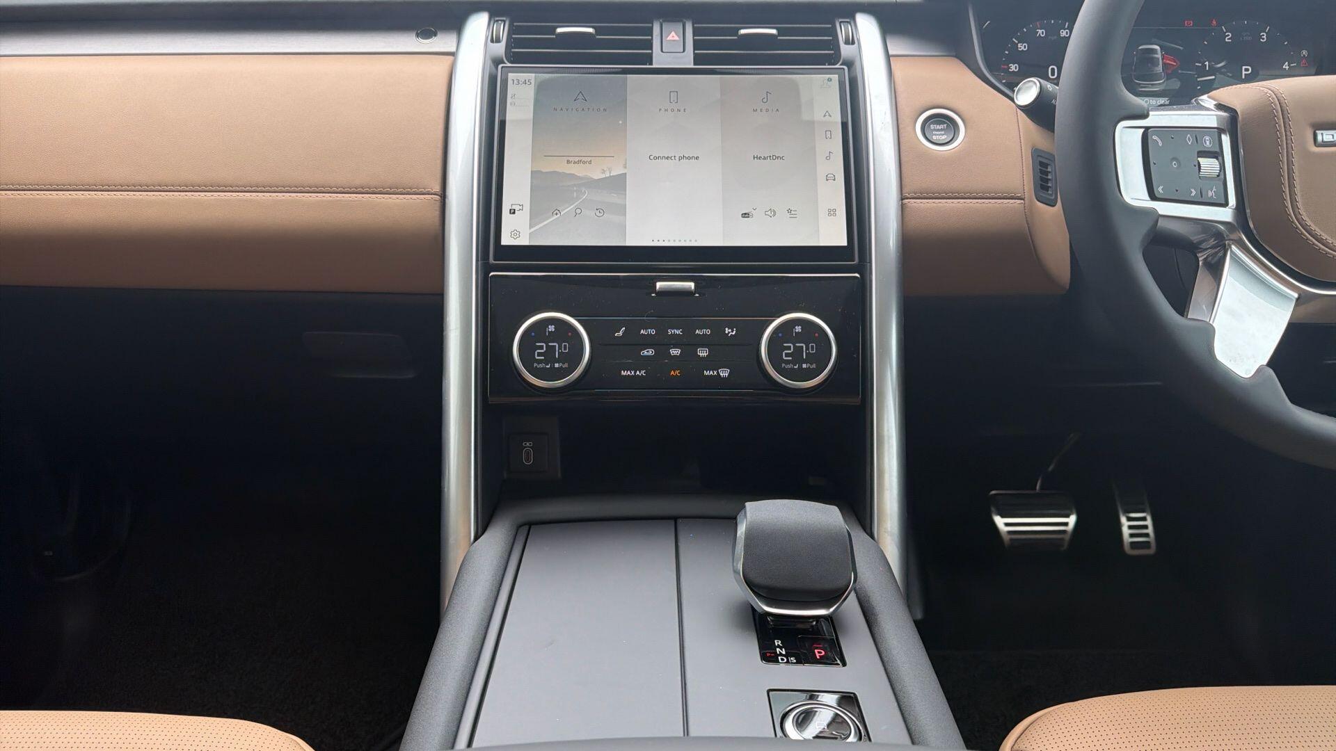Land Rover Discovery view 29