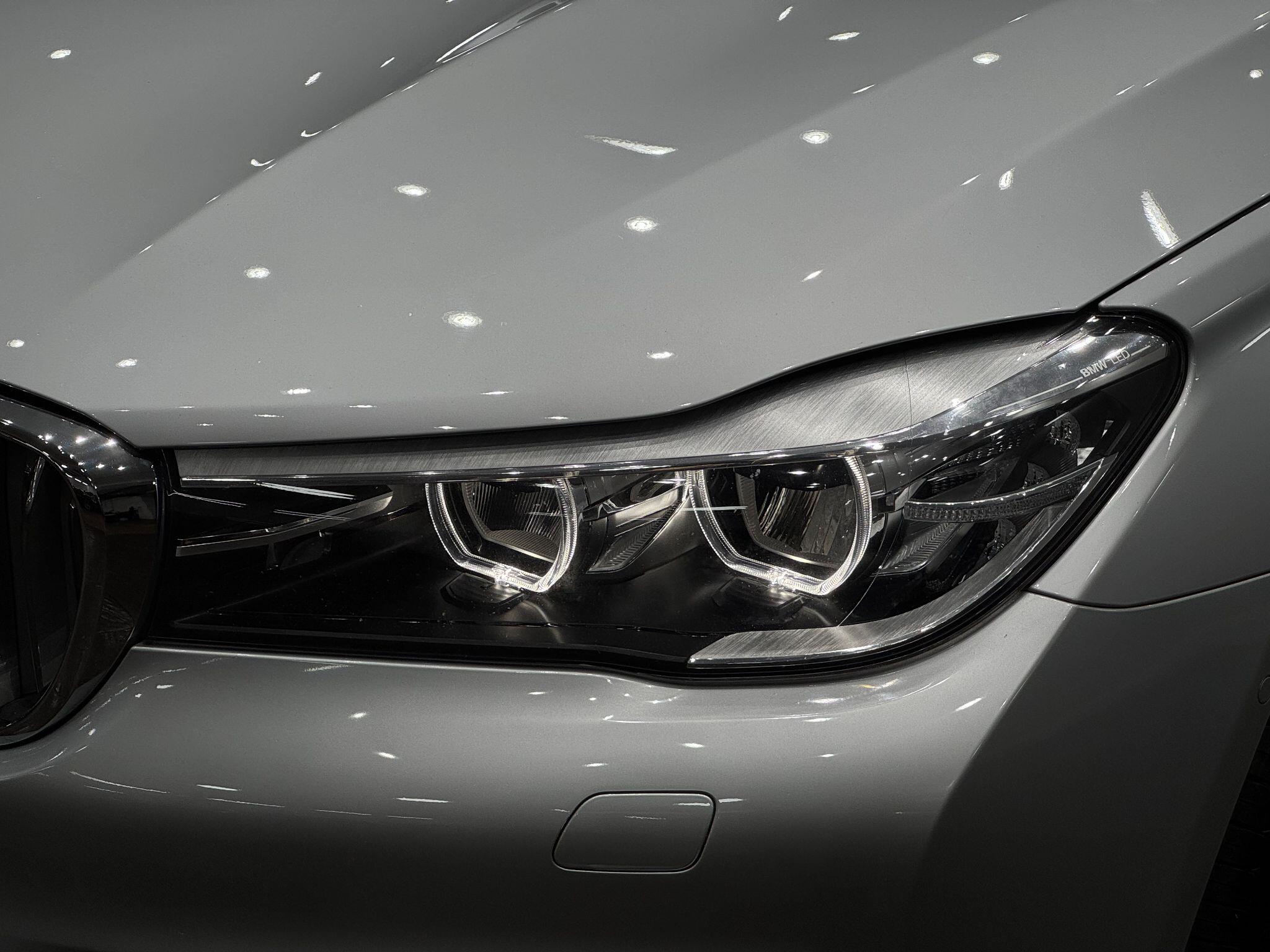 BMW 7 Series view 8