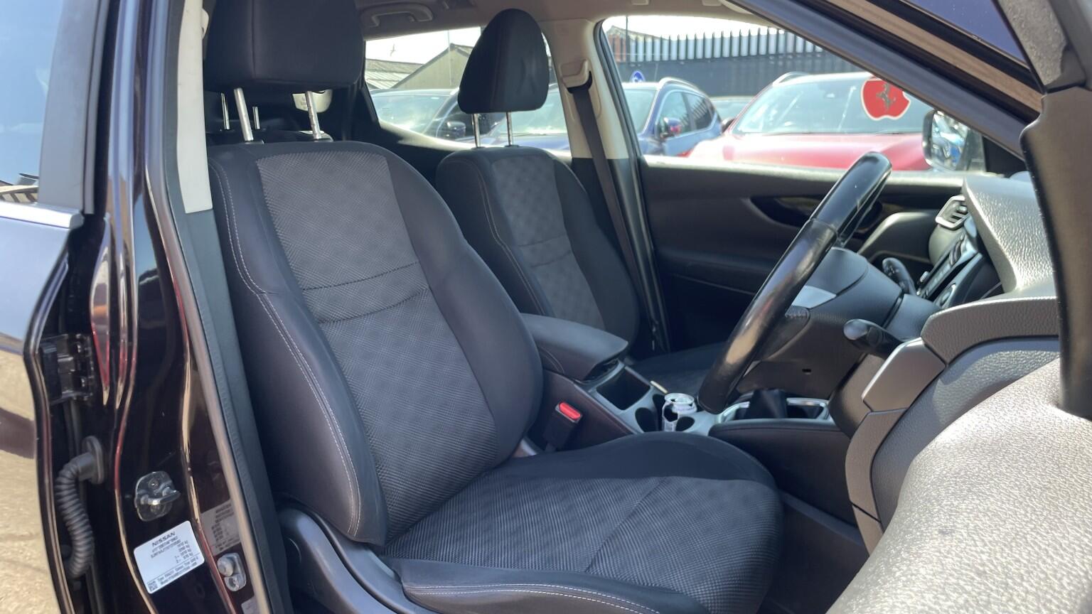 Nissan Qashqai view 2