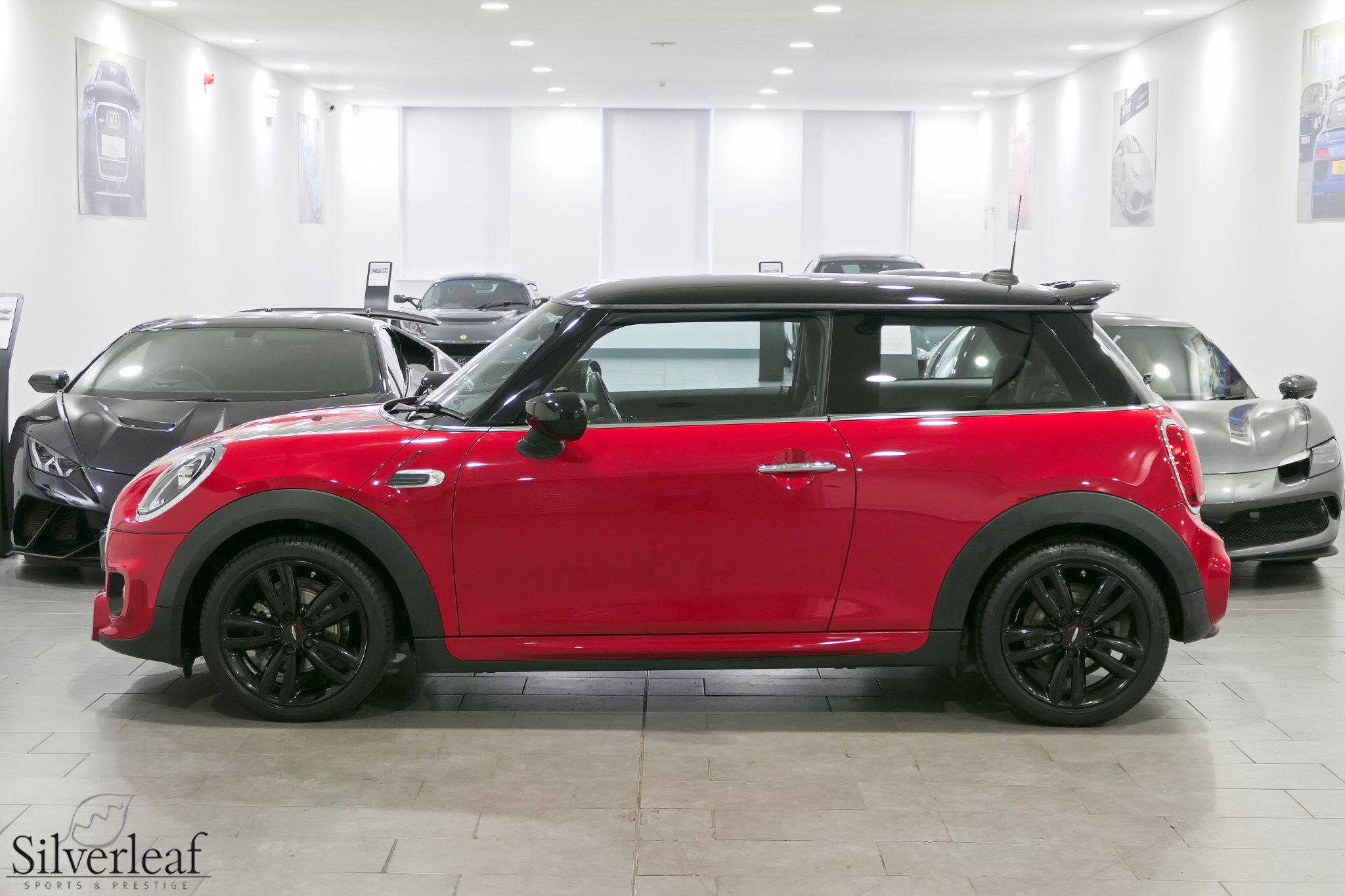 Mini Cooper view 4