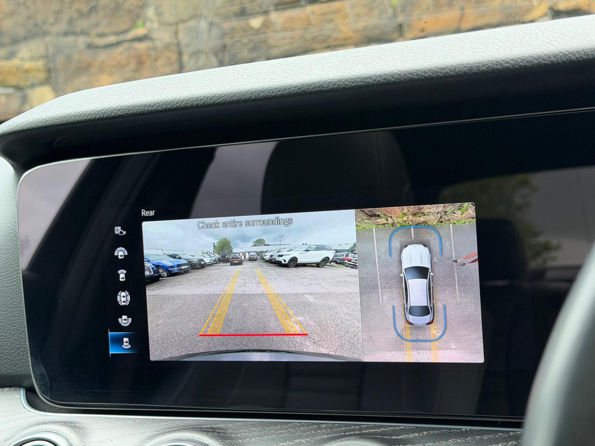 Mercedes-Benz E-Class view 35