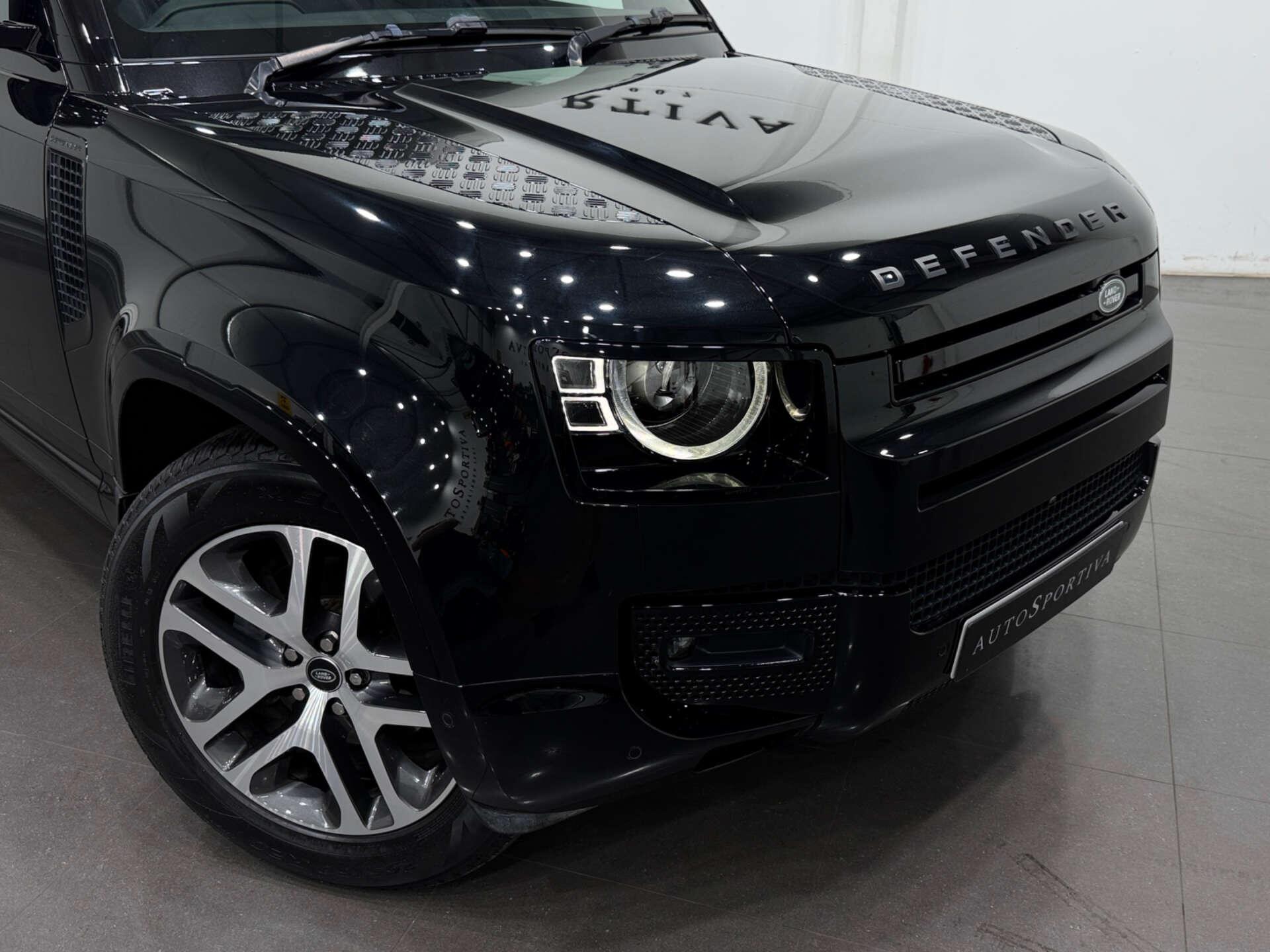 Land Rover Defender view 33