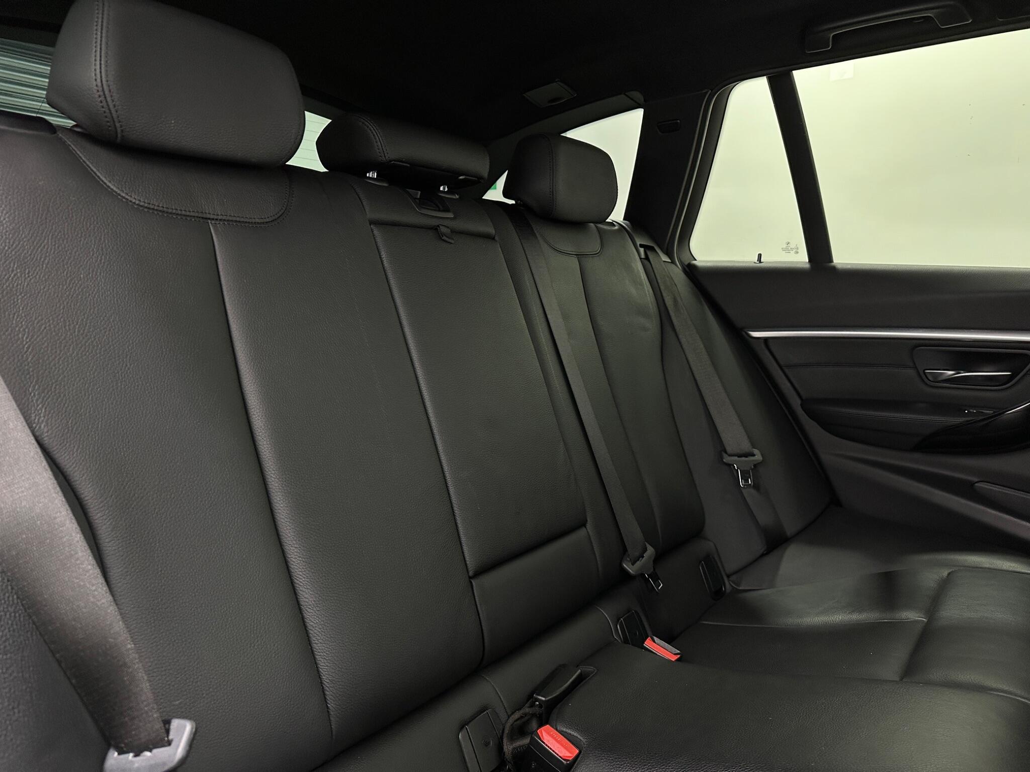 BMW 3 Series view 43