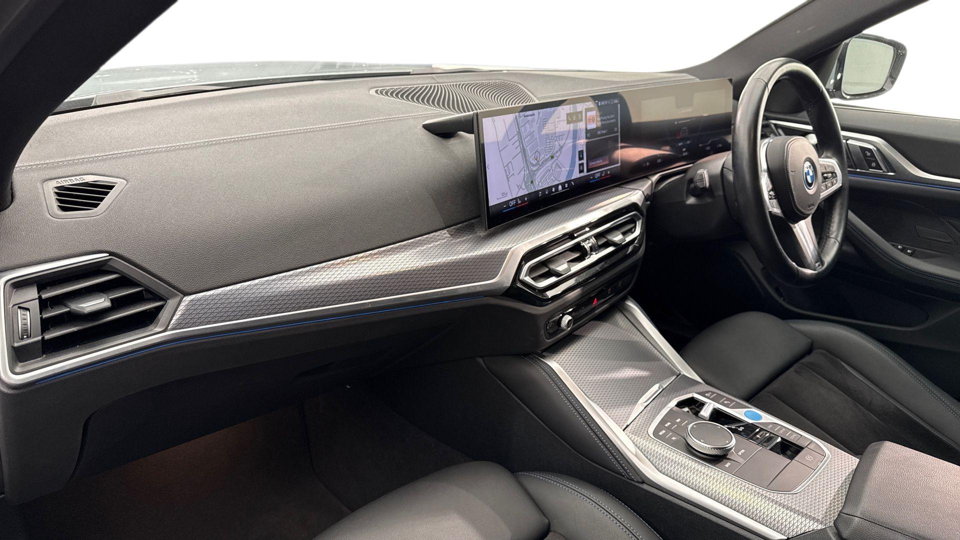 BMW i4 view 7