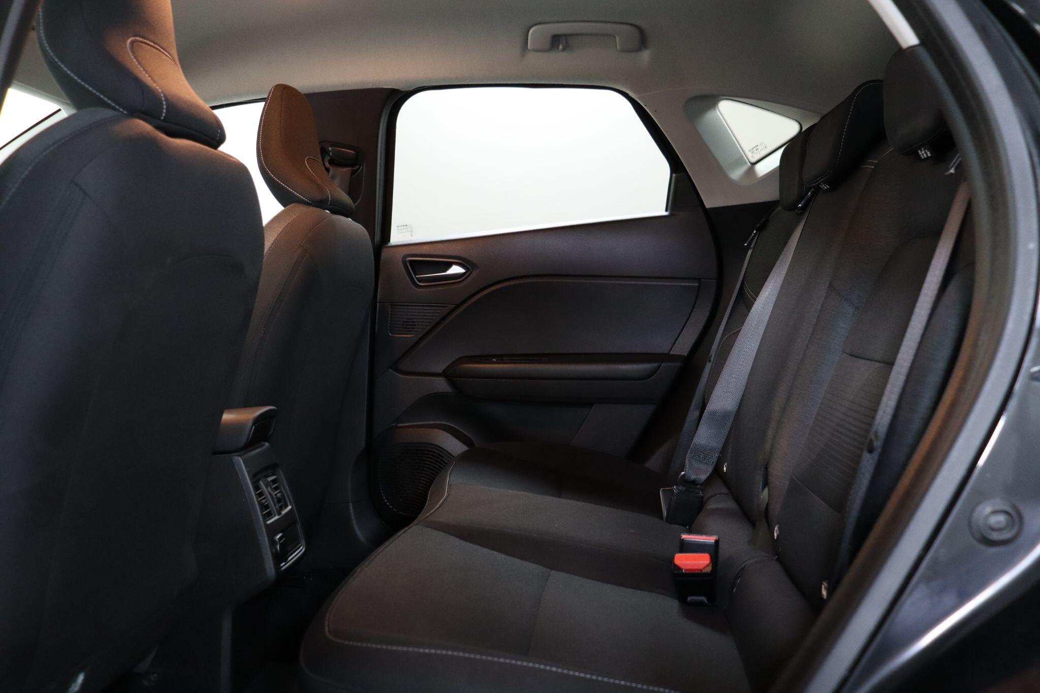 Renault Captur view 42