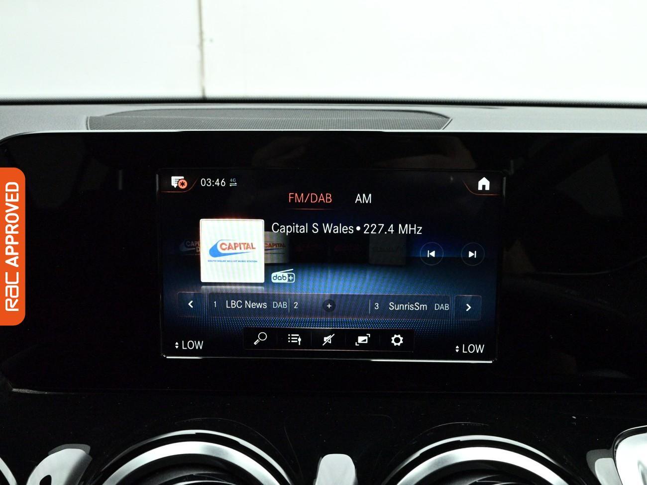 Mercedes-Benz GLB view 16