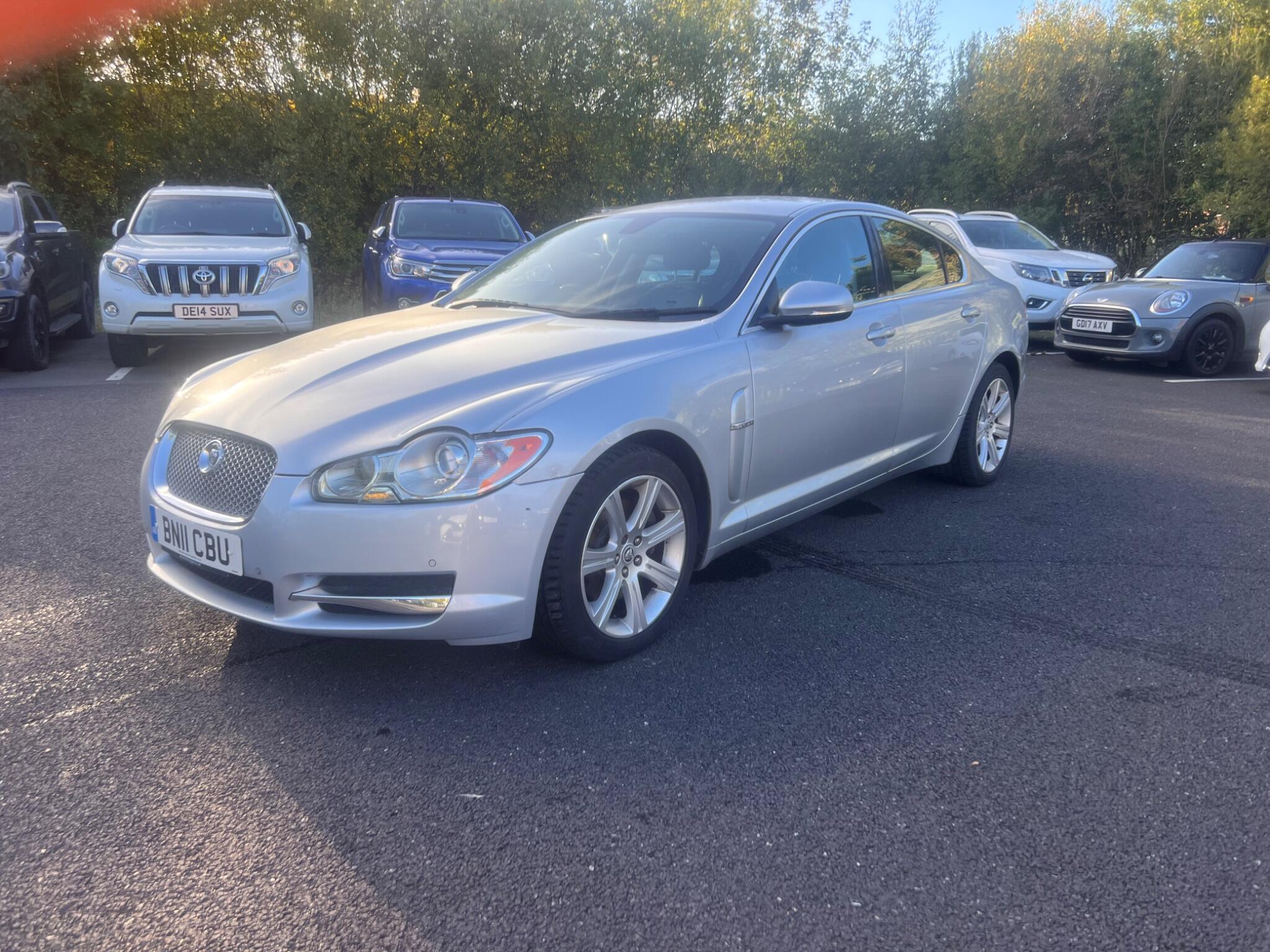 2011 Jaguar XF 3.0d V6 Luxury Auto Euro 5 4dr • 95,964 miles image 3