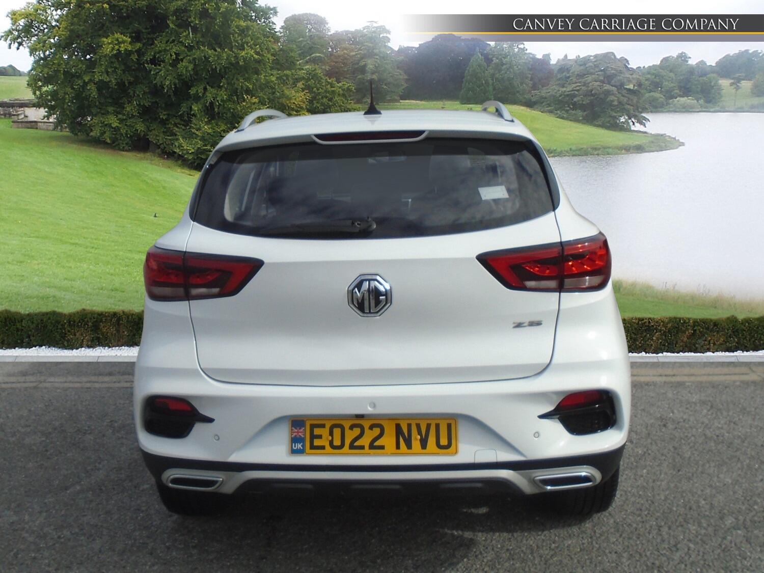 MG ZS view 8