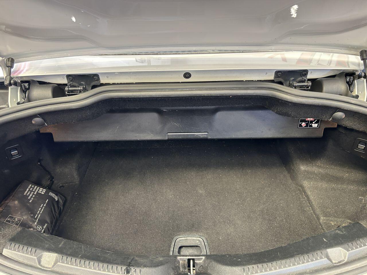 Mercedes-Benz E Class view 17