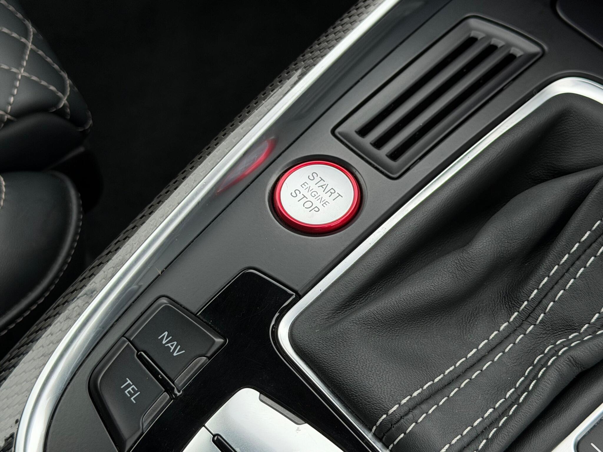 Audi SQ5 view 45