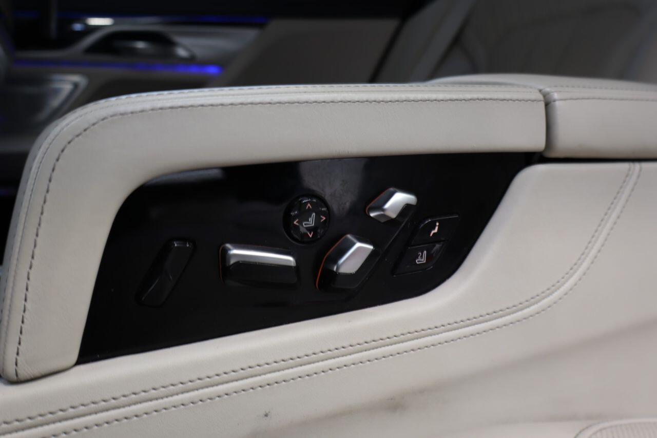BMW 7 Series view 45
