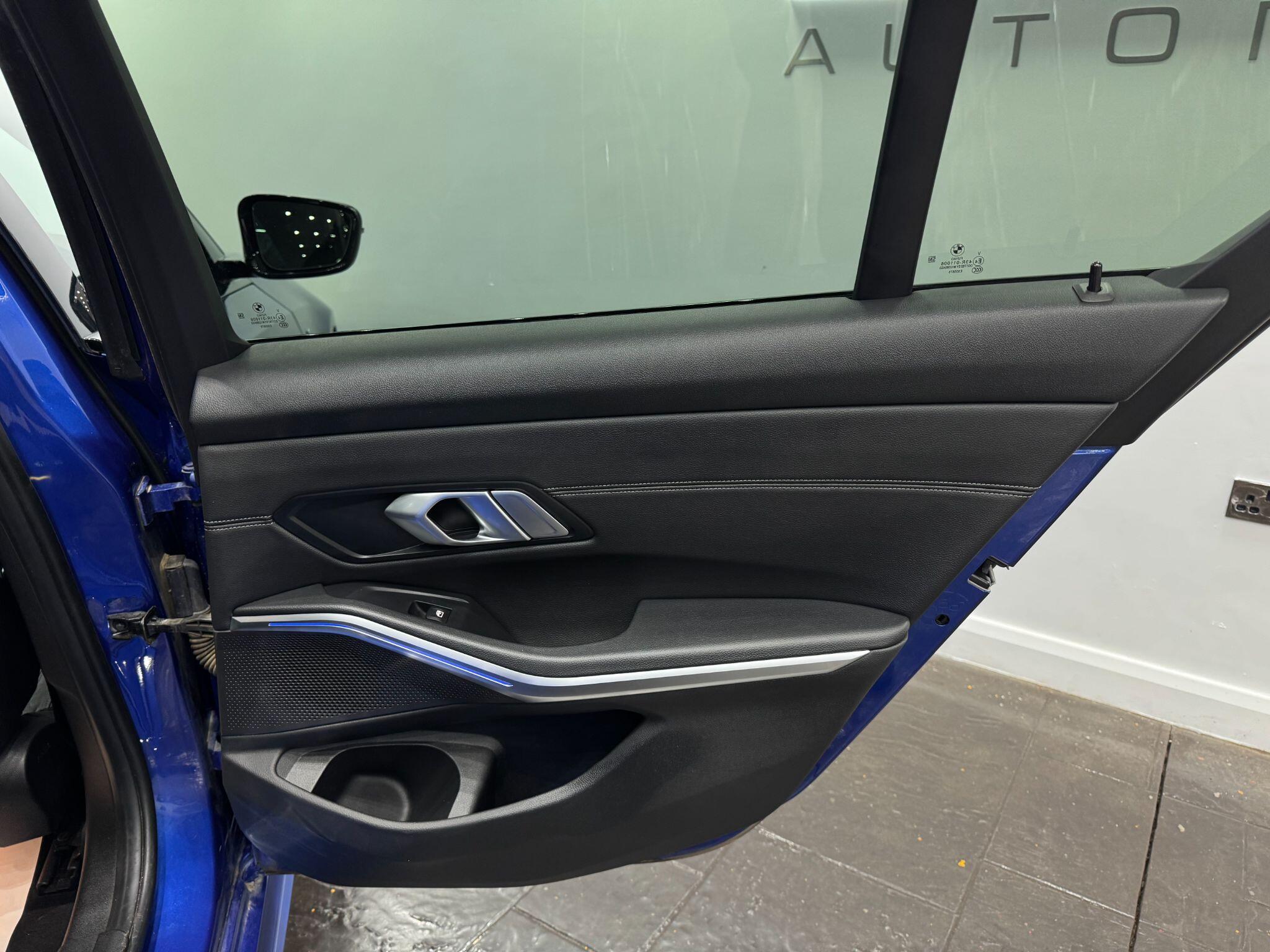 BMW 3 Series view 50