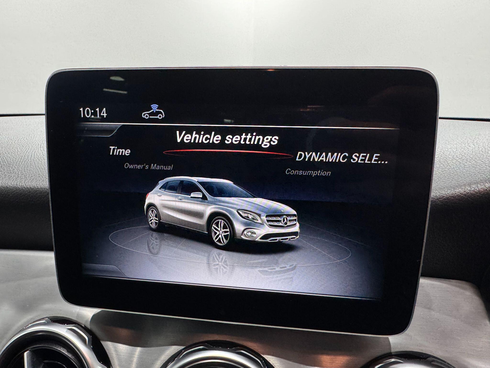 Mercedes-Benz Gla view 37