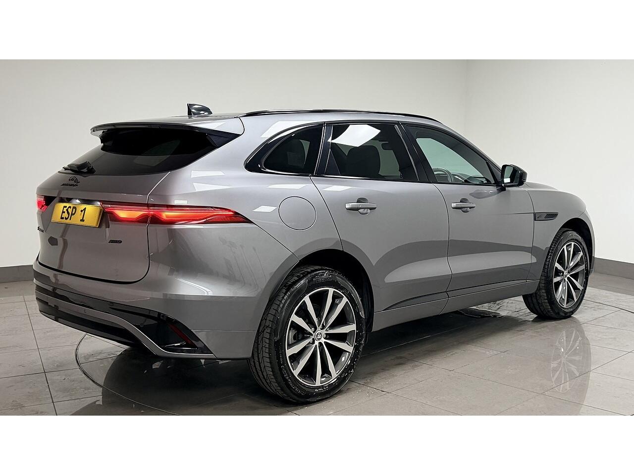 Jaguar F-Pace view 10