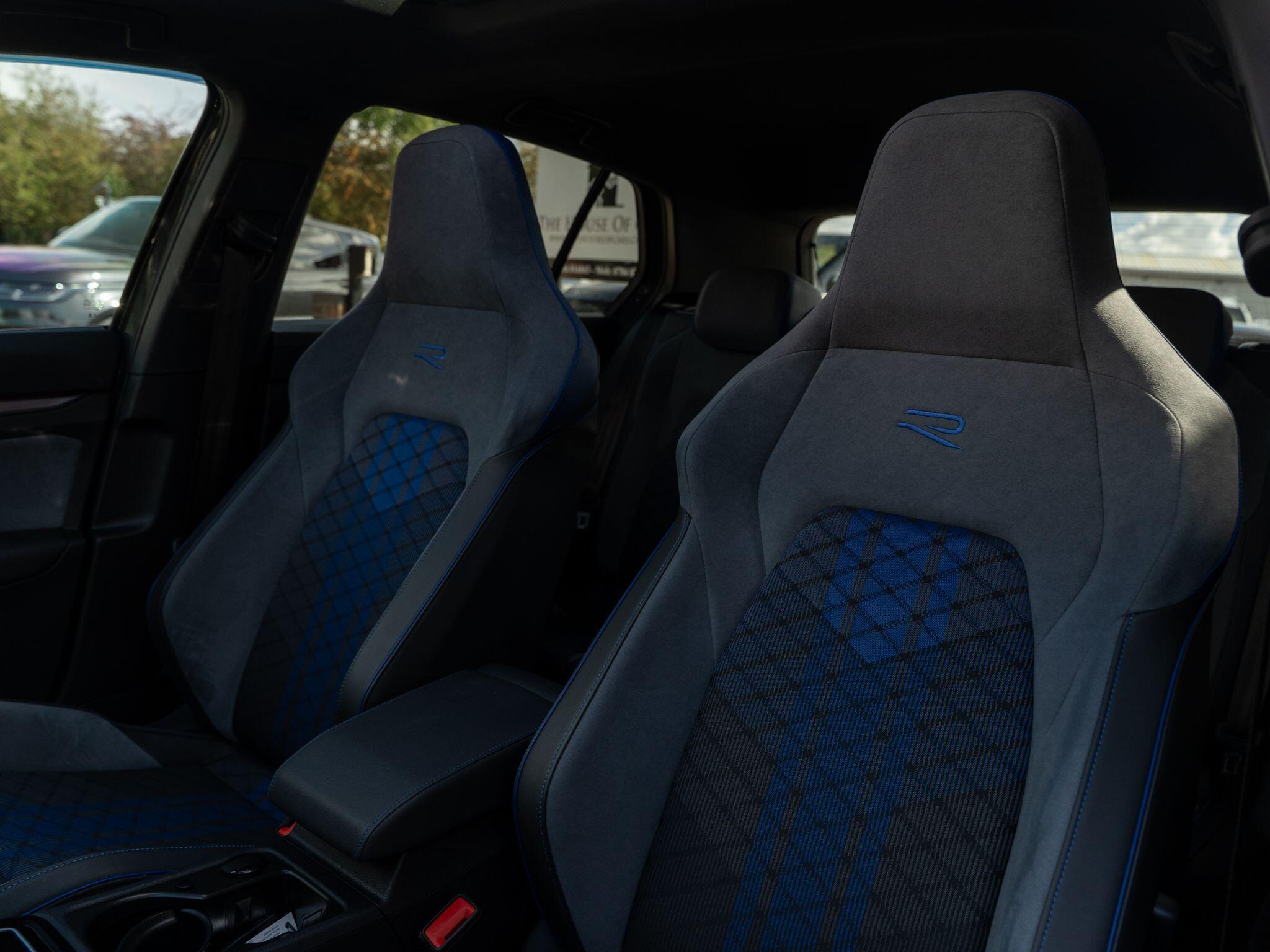 Volkswagen Golf view 50