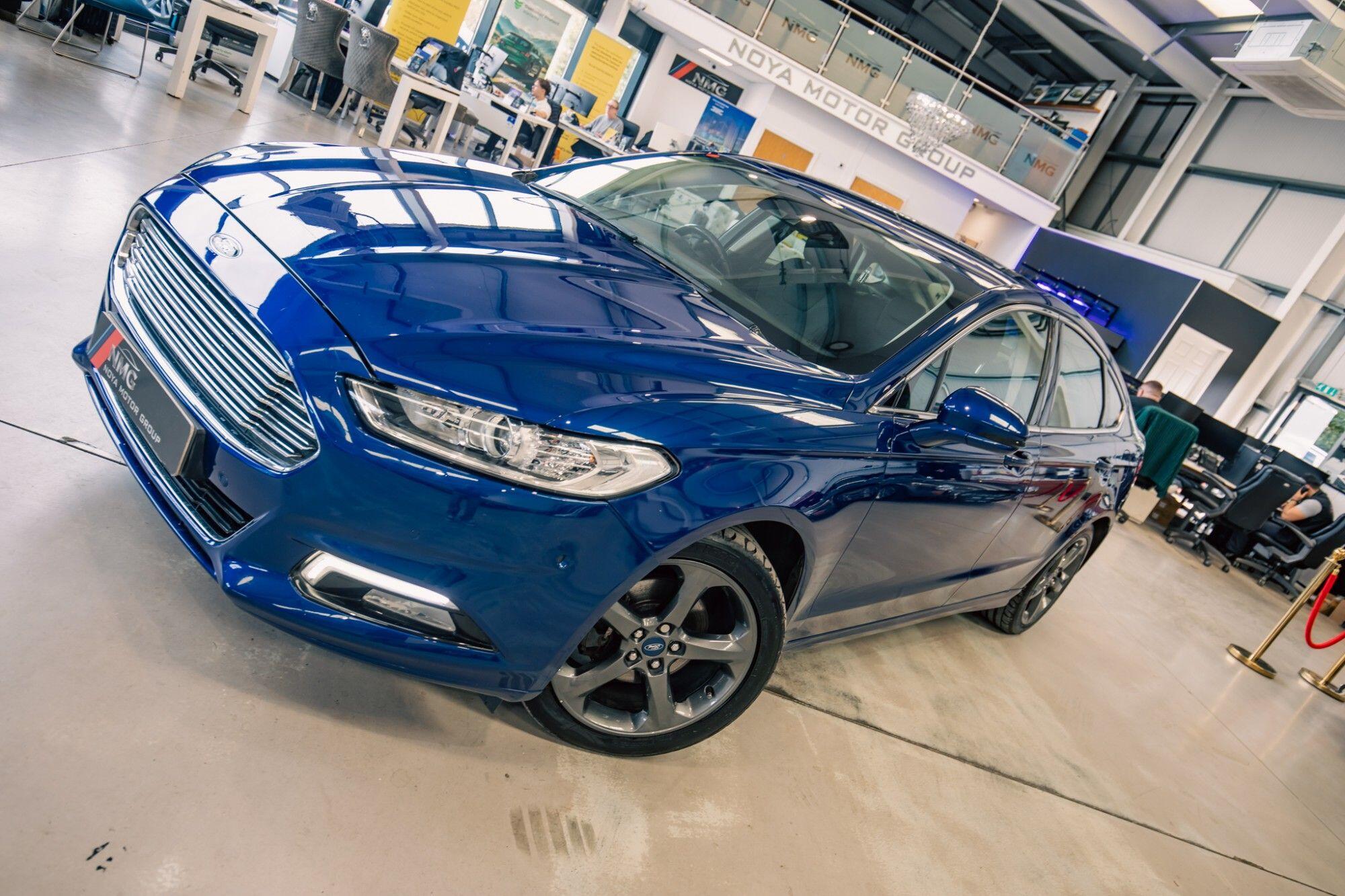 Ford Mondeo view 5