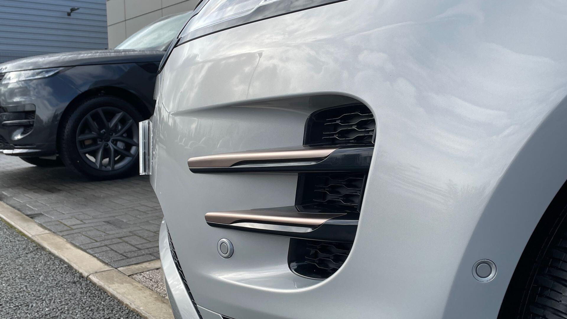 Land Rover Range Rover Evoque view 32