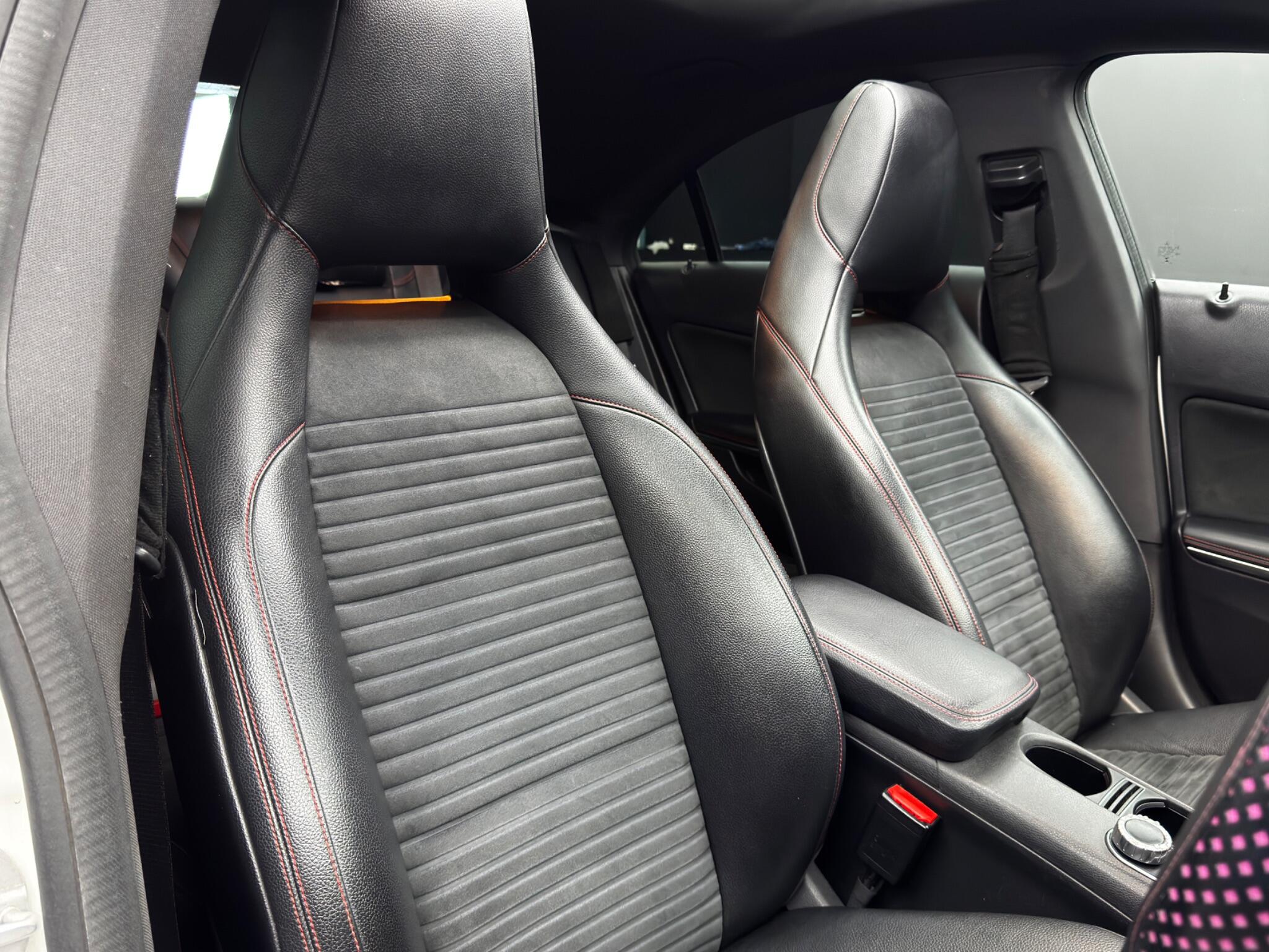 Mercedes-Benz Cla view 12