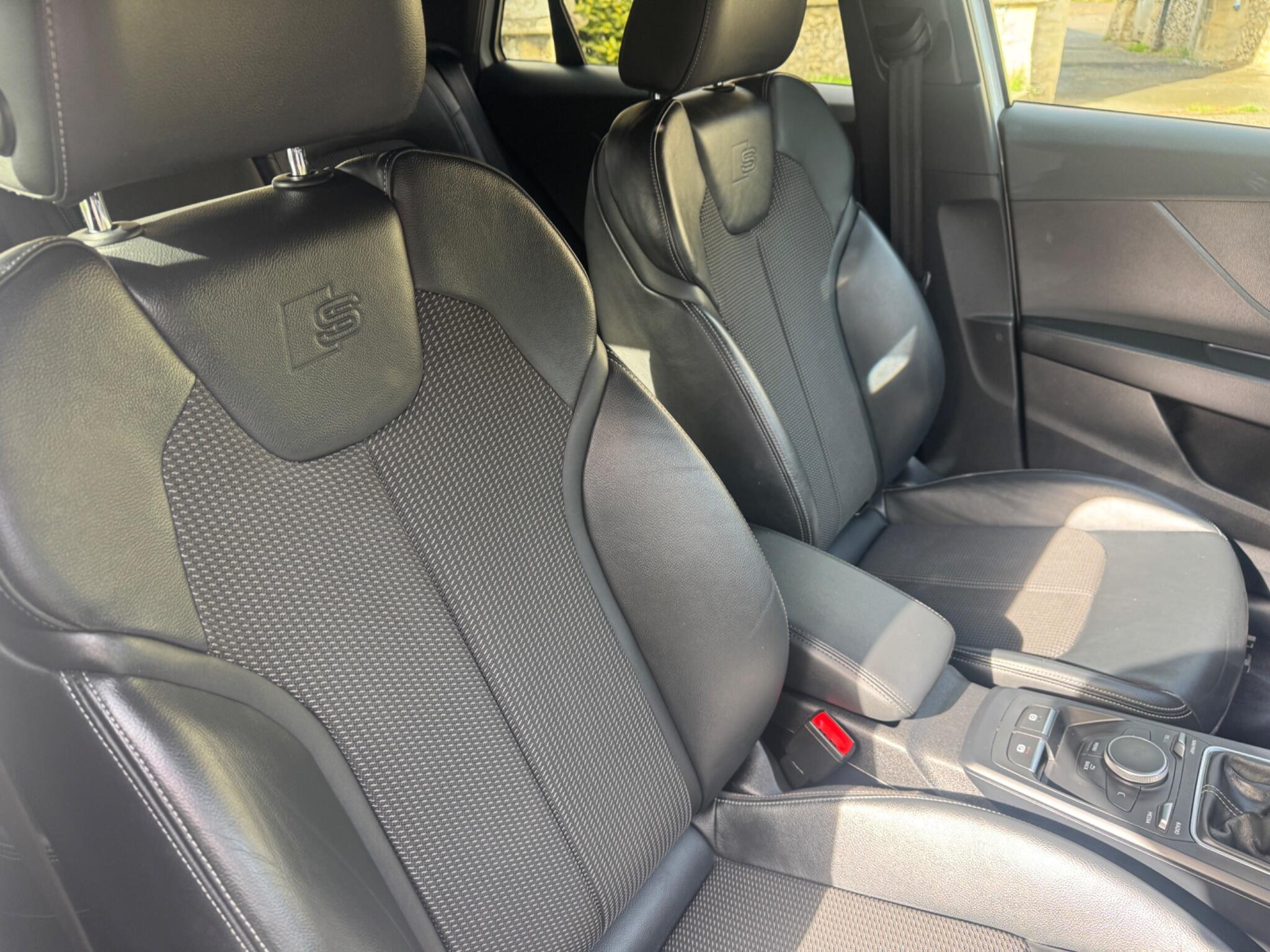 Audi Q2 view 30