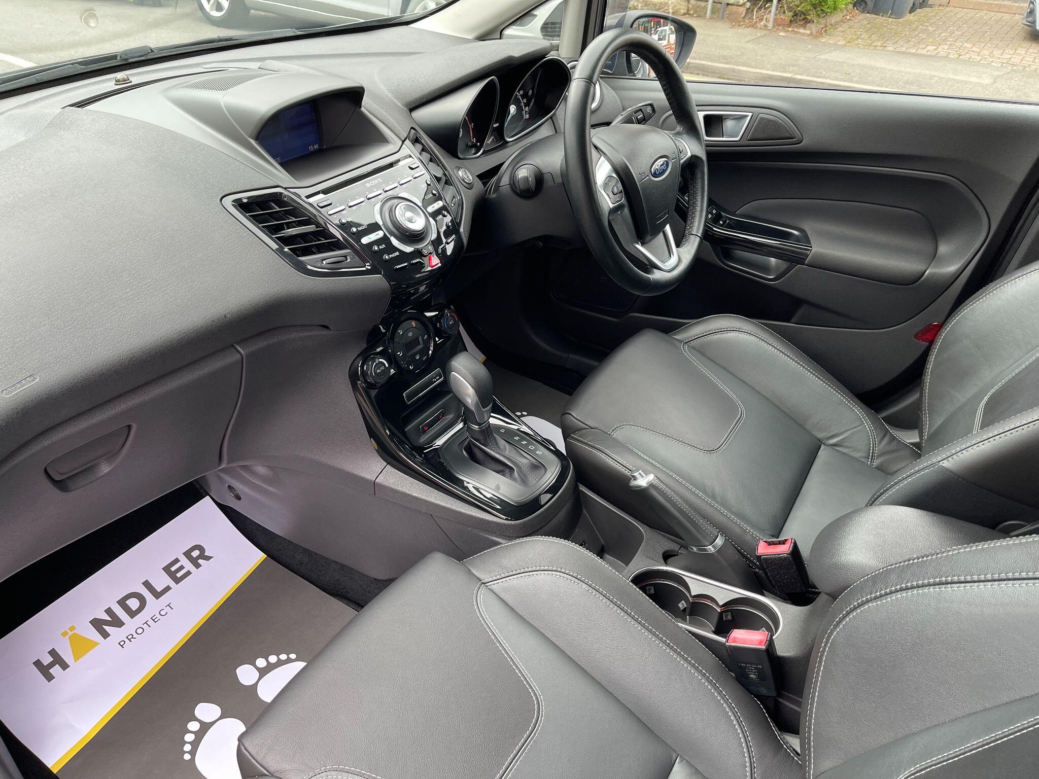Ford Fiesta view 35