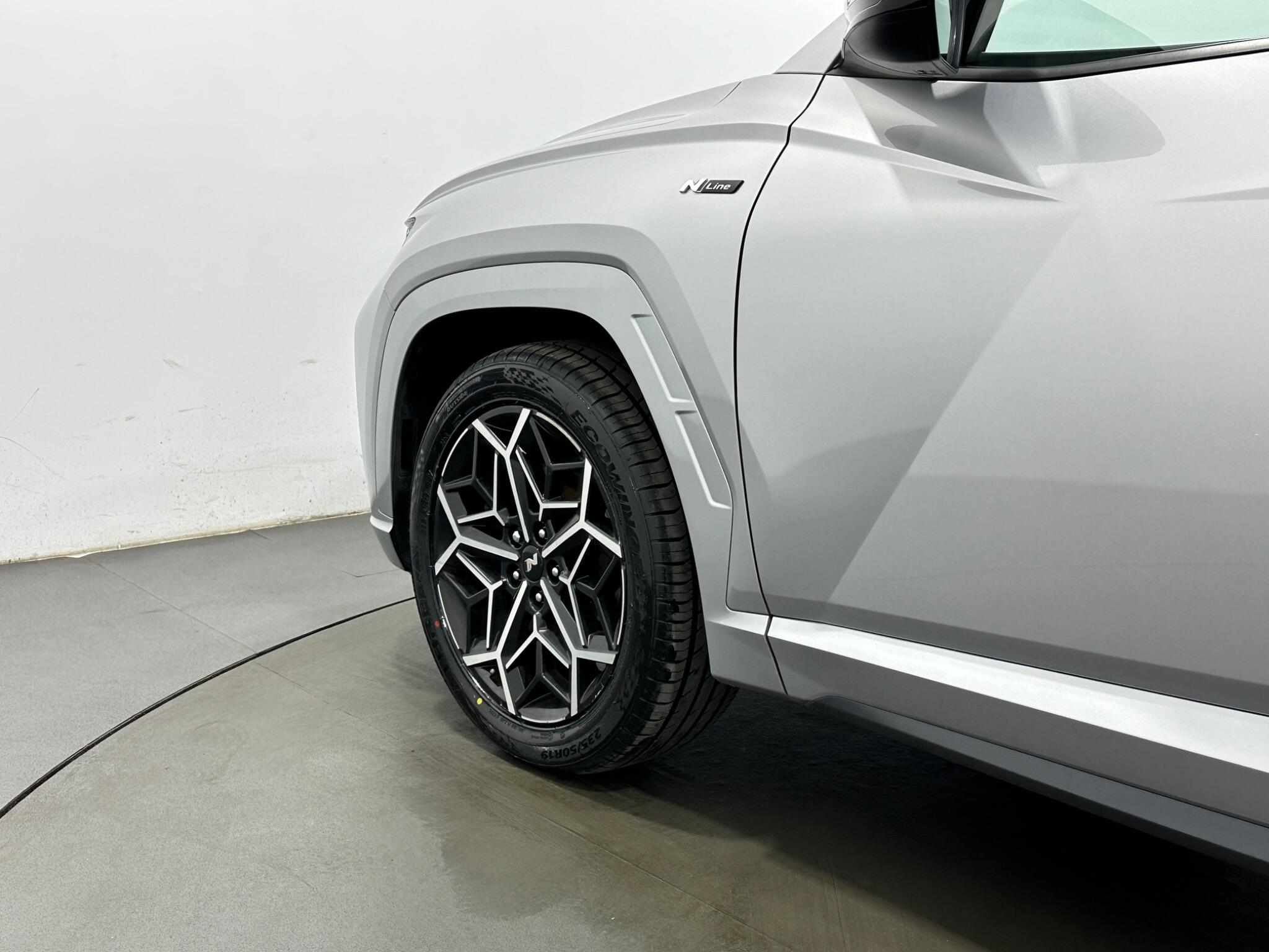 Hyundai Tucson view 50