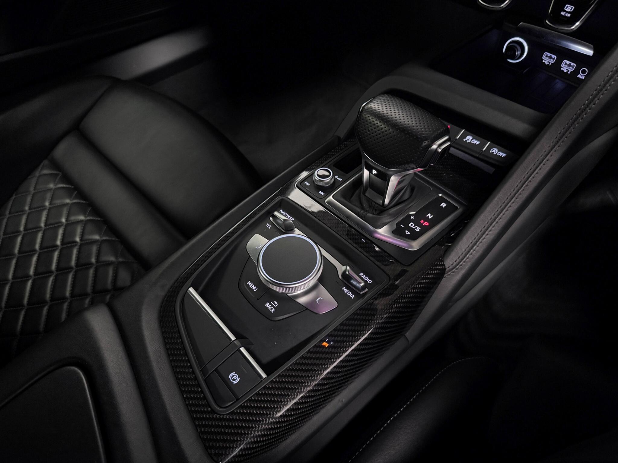 Audi R8 view 35