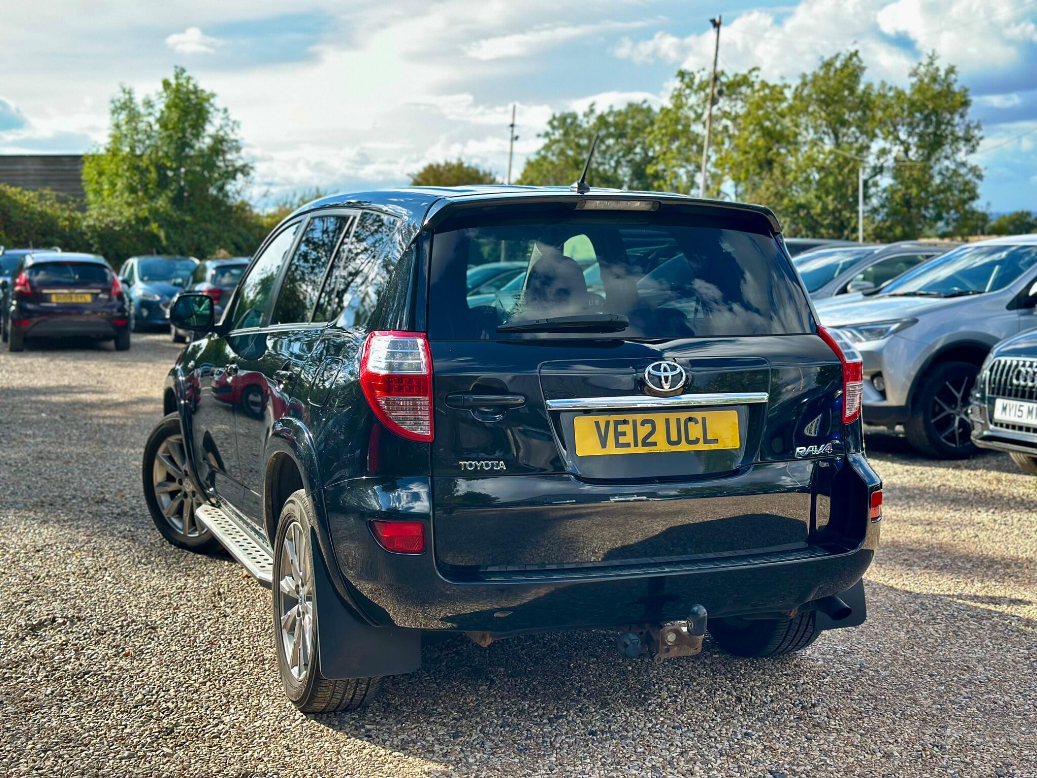 Toyota Rav4 view 9