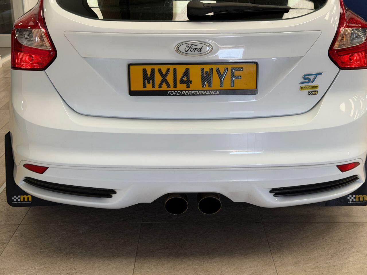 Ford Focus view 35