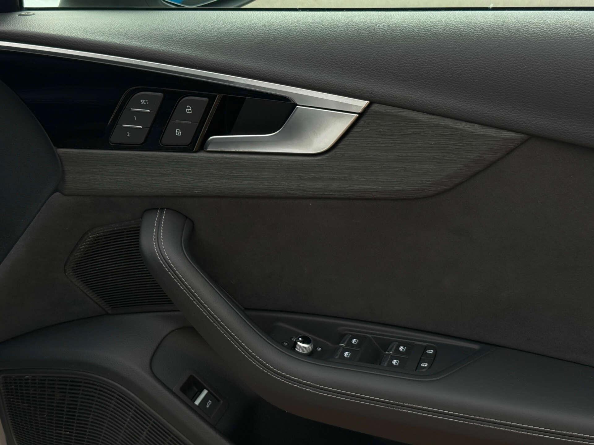 Audi A4 view 21