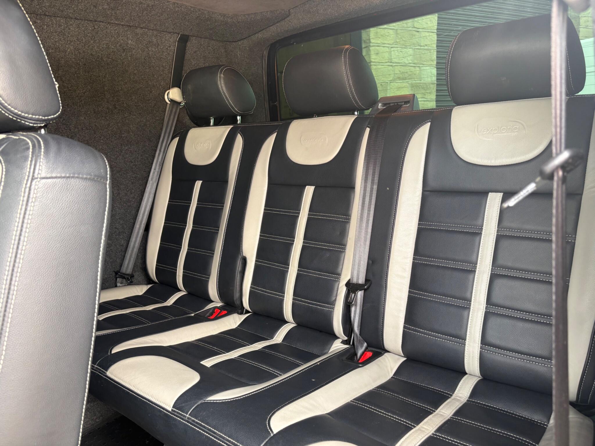 Volkswagen Transporter view 30