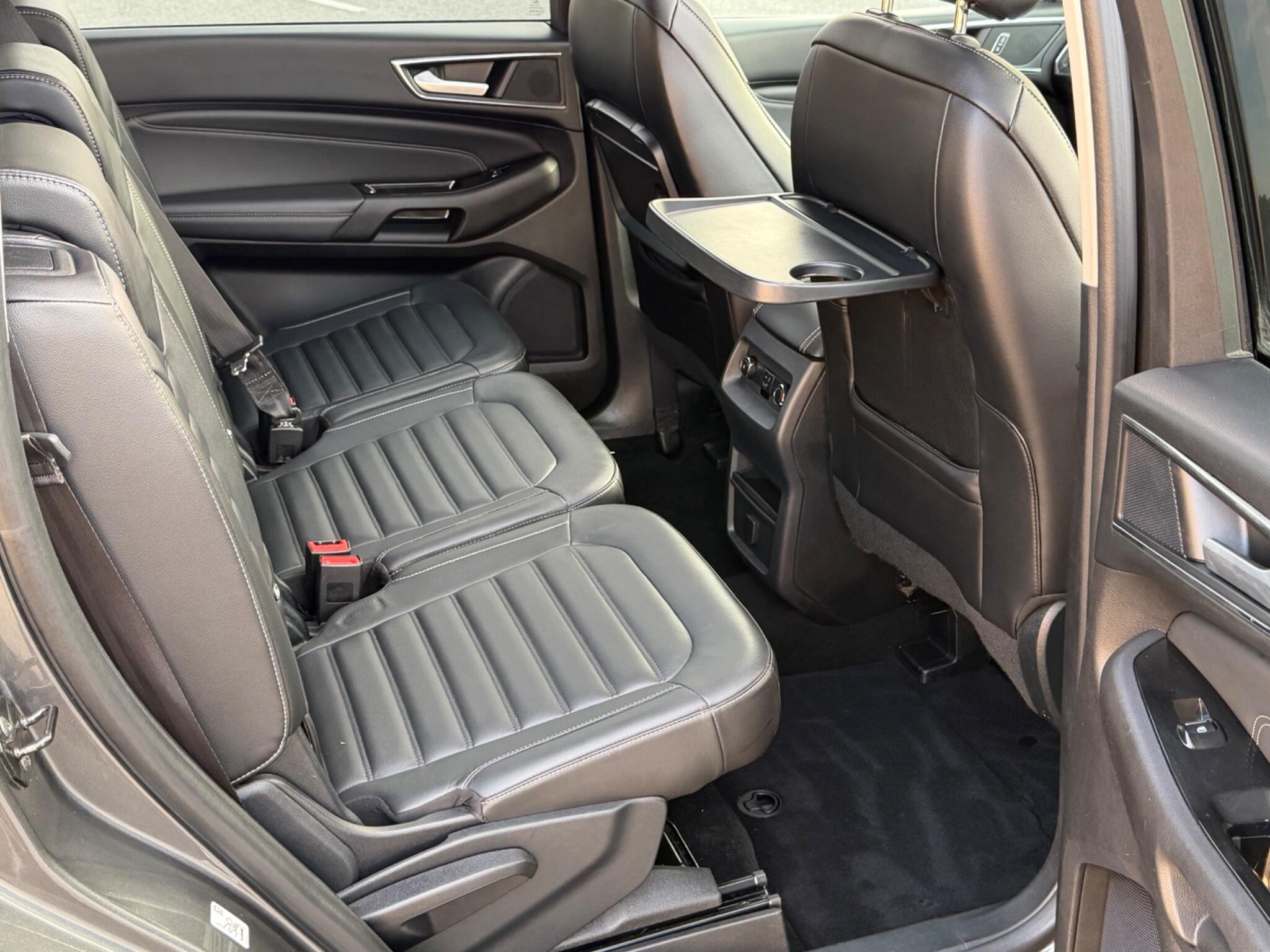 Ford Galaxy view 21