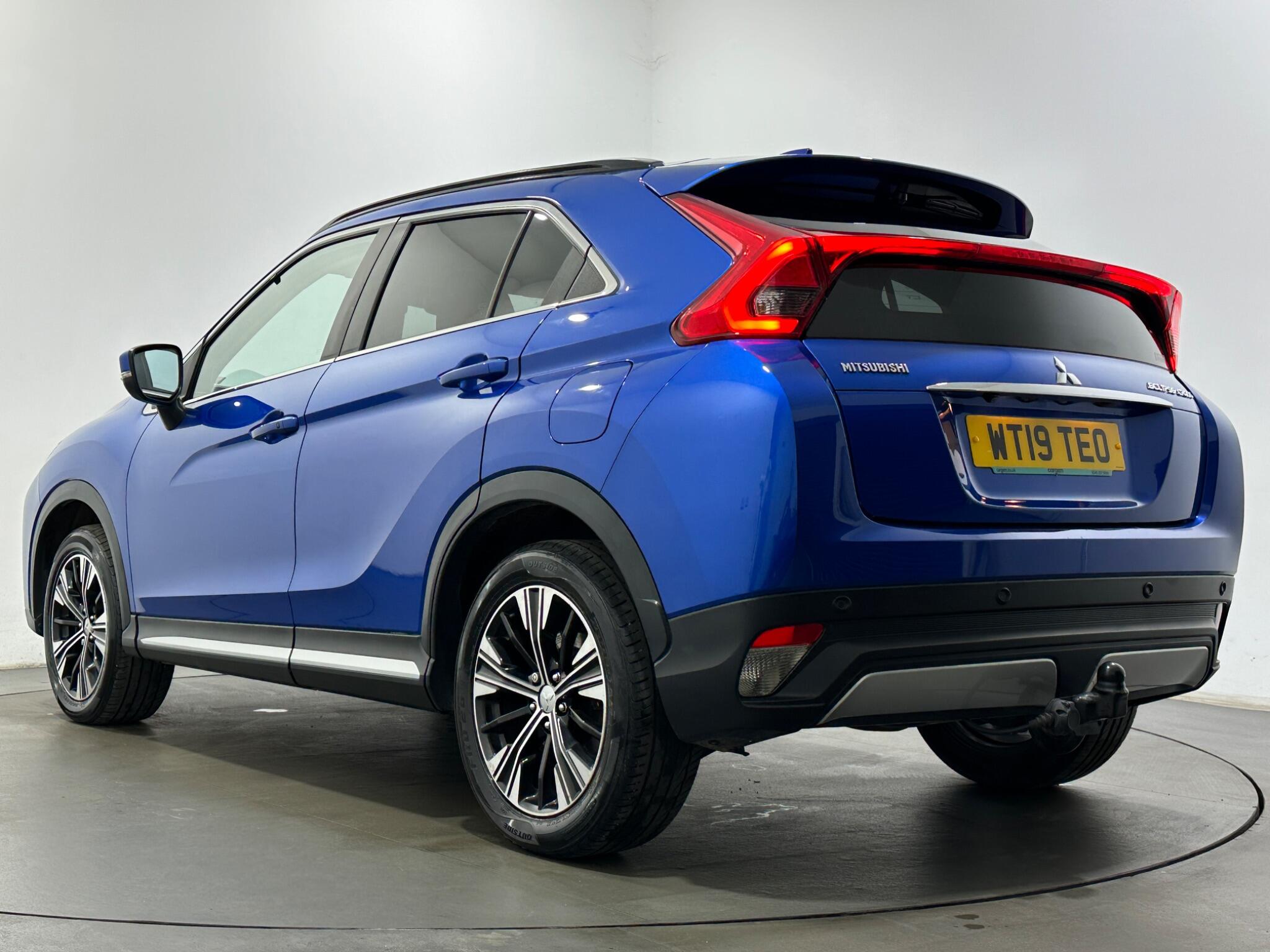 Mitsubishi Eclipse Cross view 48