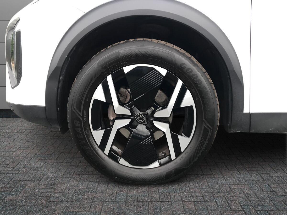 Peugeot 2008 view 12