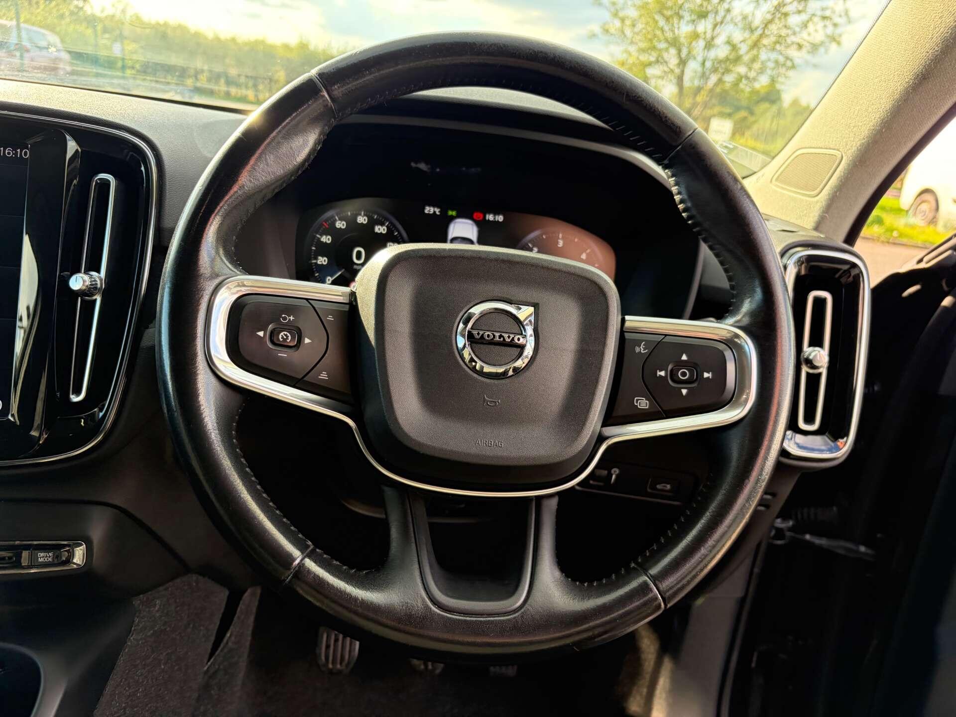 Volvo XC40 view 37