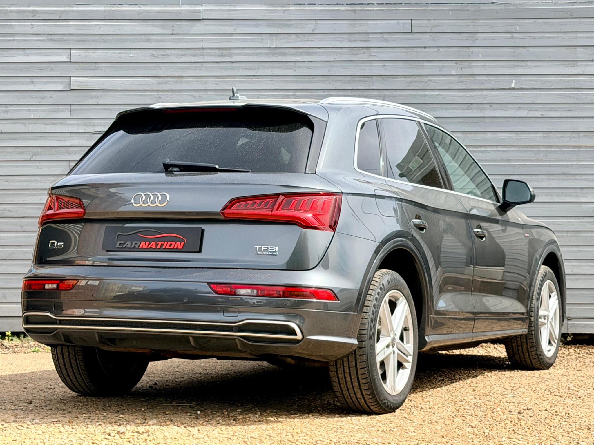 Audi Q5 view 5