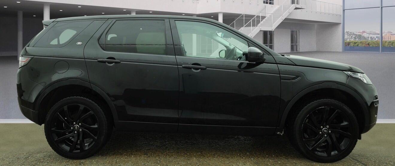 2017 Land Rover Discovery Sport 2.0 TD4 HSE Black Auto 4WD Euro 6 (s/s) 5dr • 72,350 miles image 6