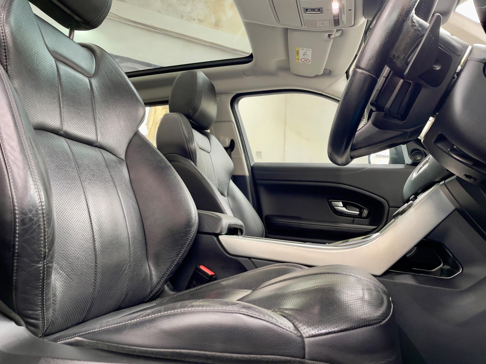 Land Rover Range Rover Evoque view 7