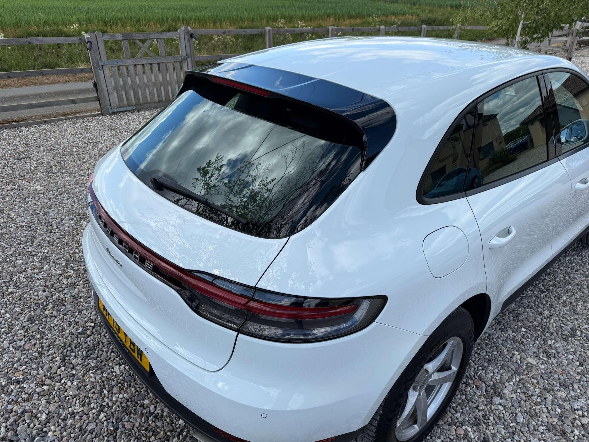 Porsche Macan view 10