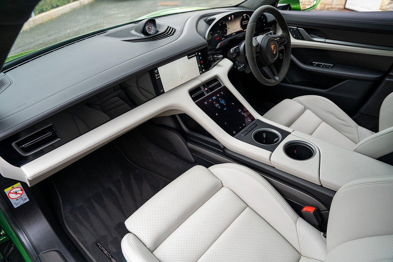 Porsche Taycan view 74