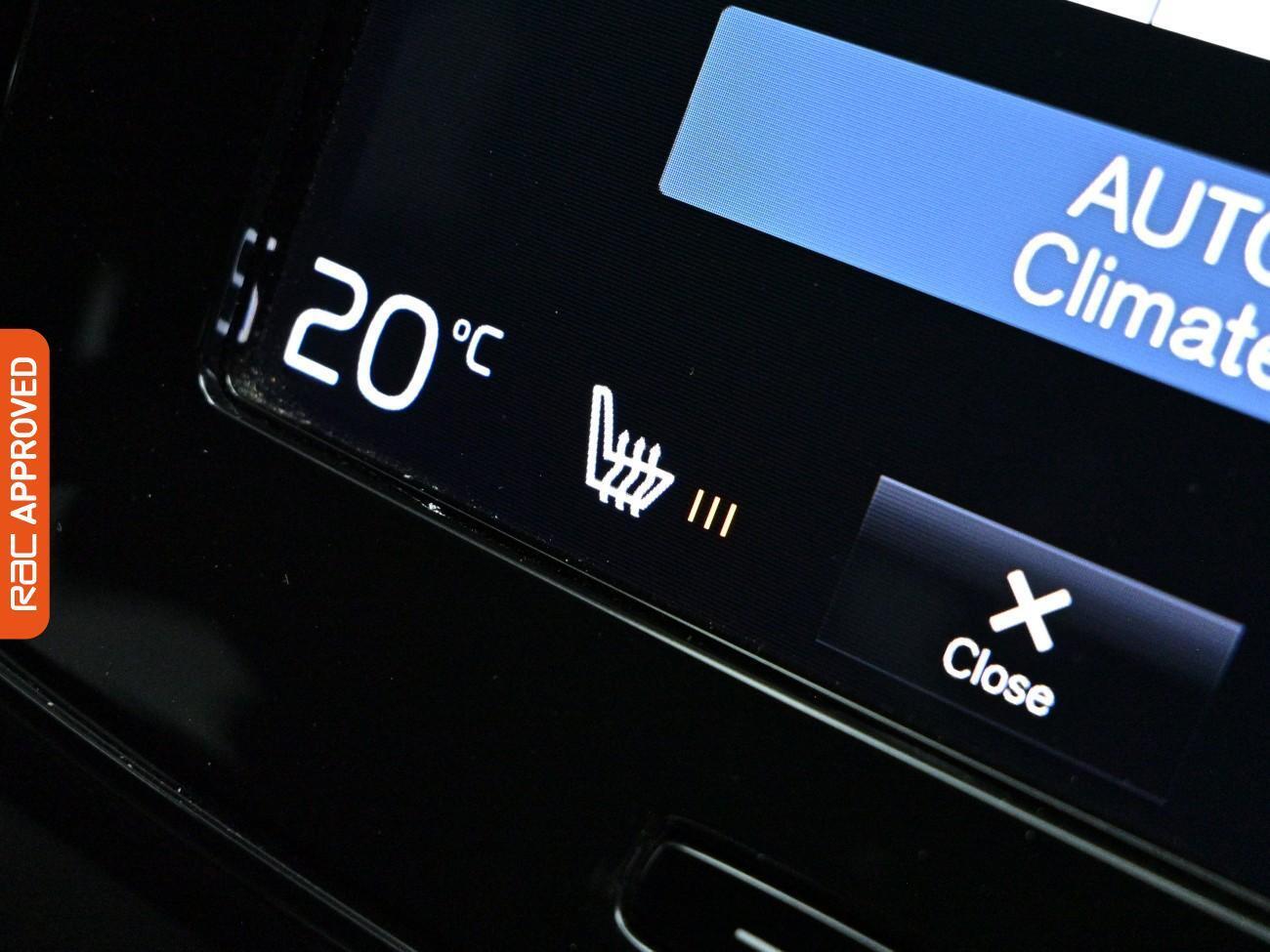 Volvo XC40 view 18