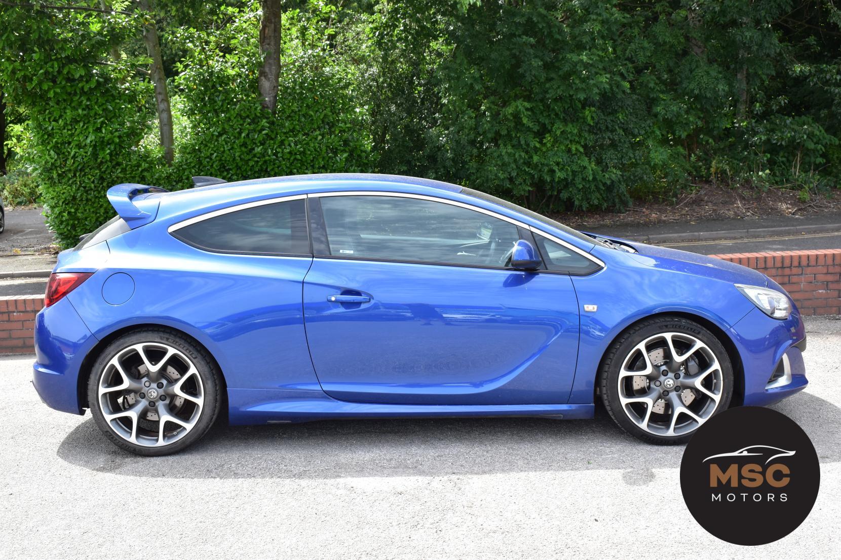 Vauxhall Astra GTC view 22