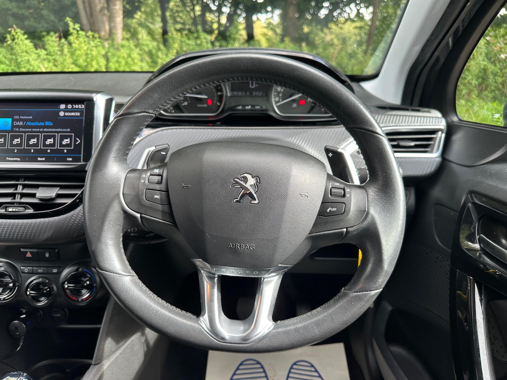 Peugeot 208 view 21