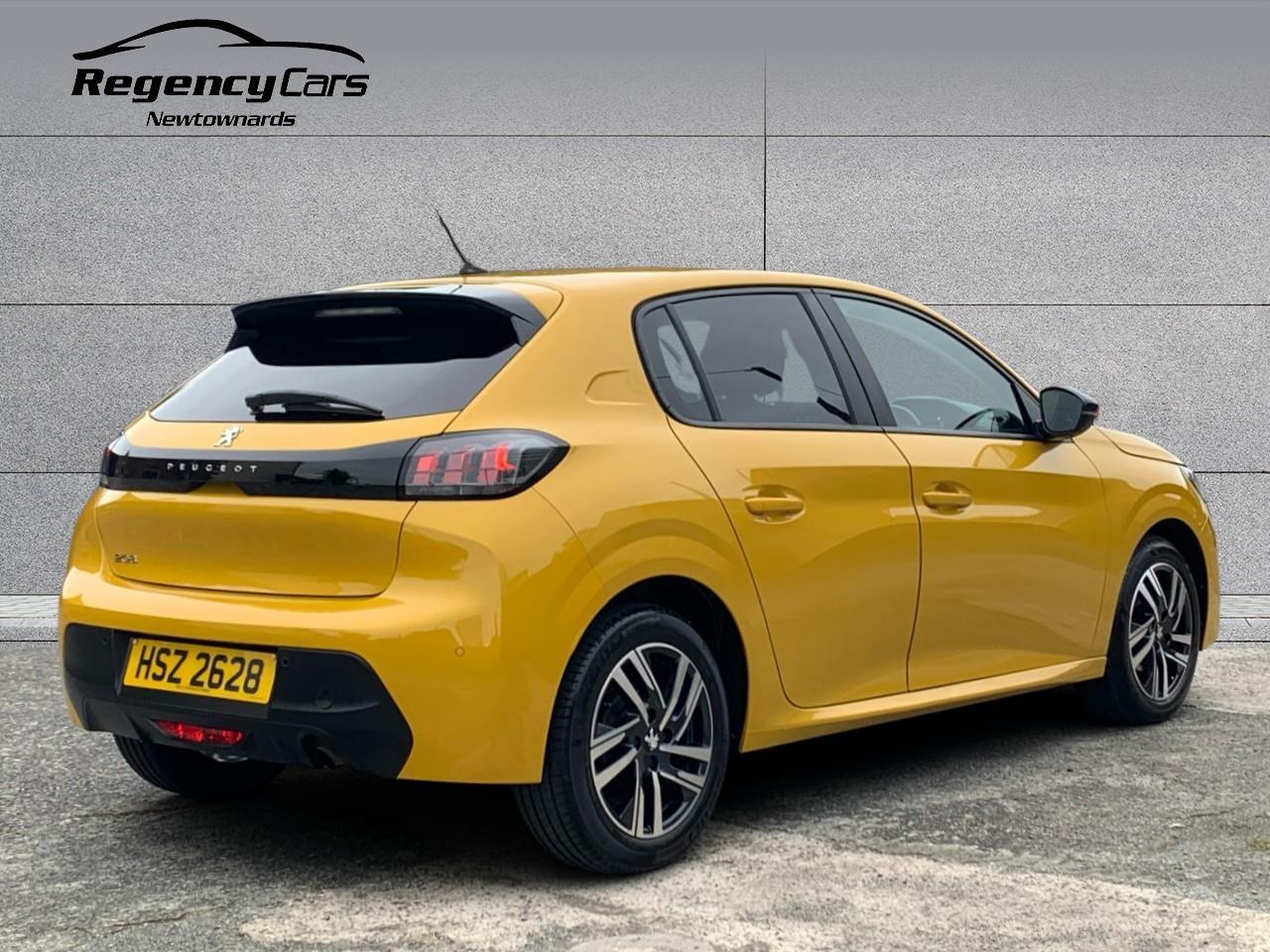 Peugeot 208 view 8